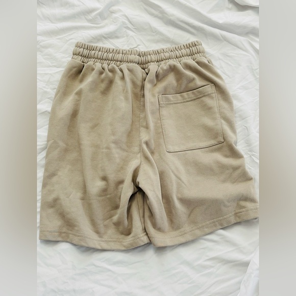 Fear of God Essentials Cream Athletic Shorts - Picture 4 of 7
